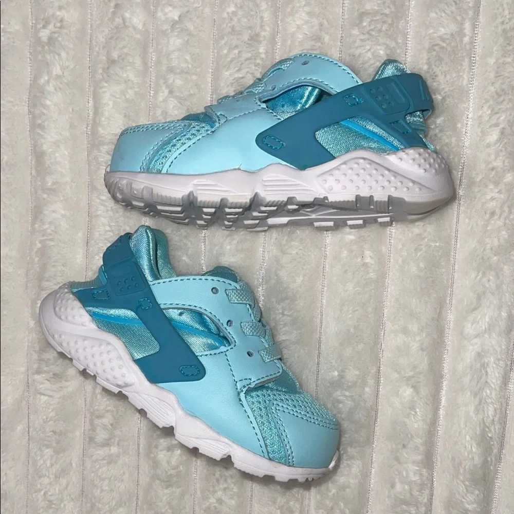 Nike Huarache | Size 6 Toddler